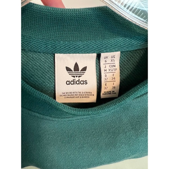 Adidas Crewneck - Picture 3 of 4